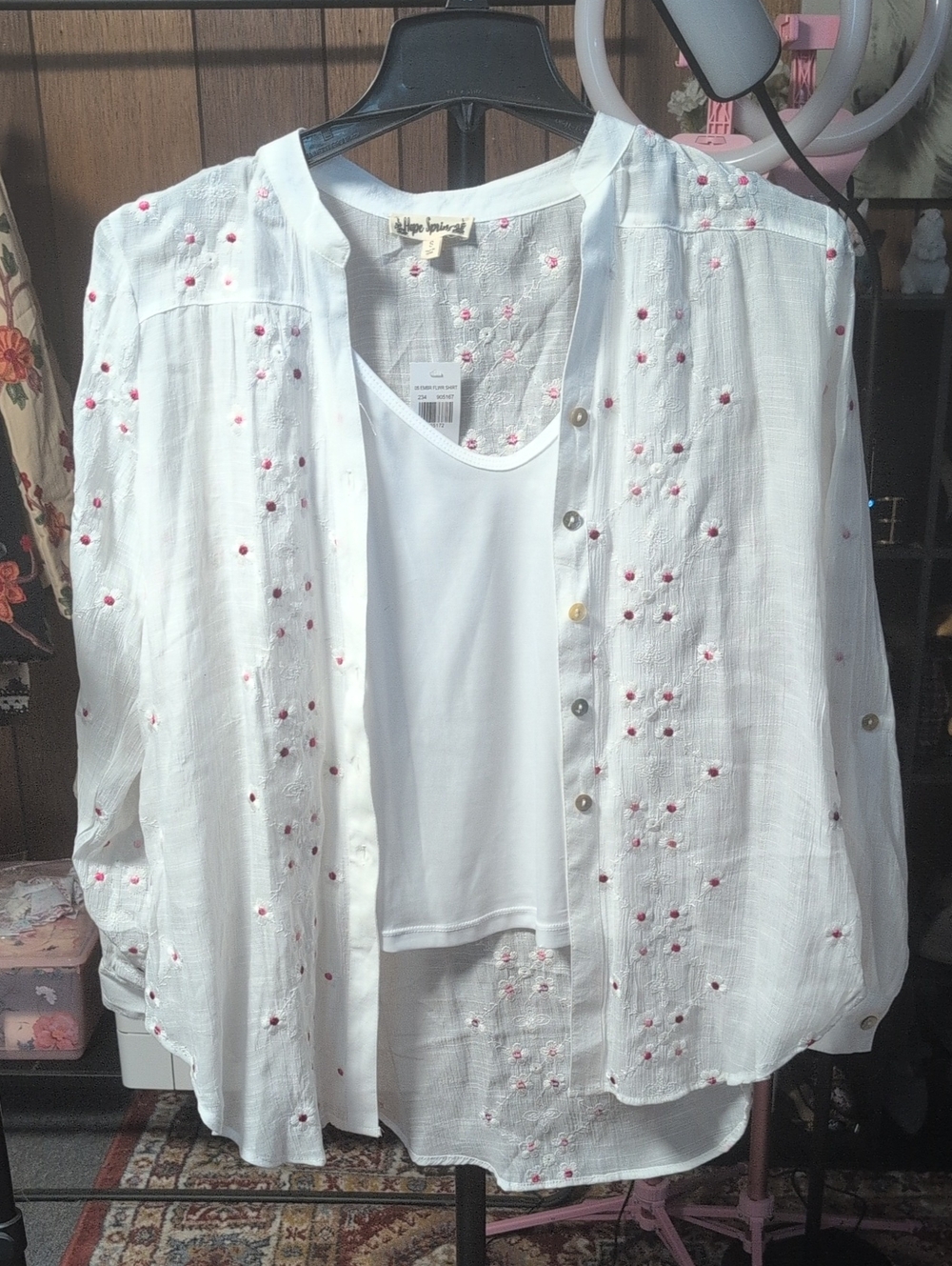 Hope Springs Embroidered White Button-Front Women’s Top with Pink Flowers NWT